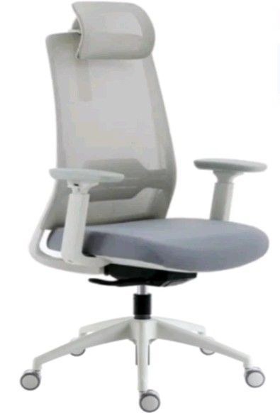 Кресло руководителя Vera с подголовником CVP80SW/AYP00200134 675*595*1136, обивка спинка сетка, сиденье ткань серая ,крестовина пластик серый 38830